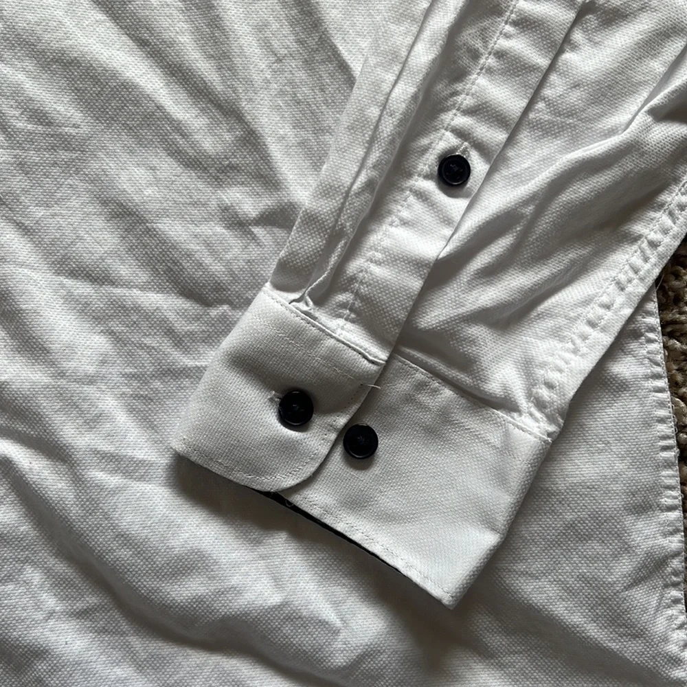 🏡Button Down - Picture 3 of 3
